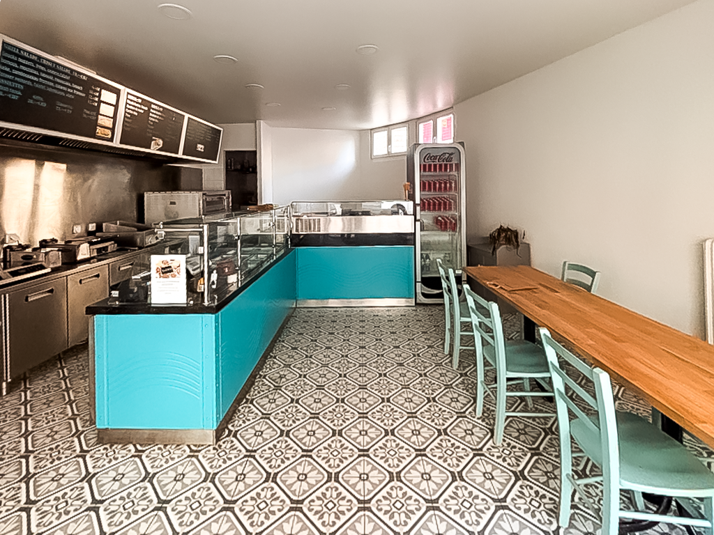 LOCAL COMMERCIAL POUR UN RESTAURANT OU SNACK/BAR