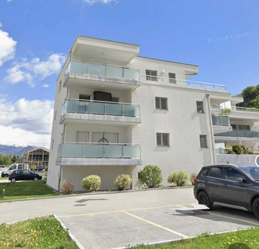 Bel appartement de 7.5 pièces disponible au 1er décembre 2025 ! (G1)
