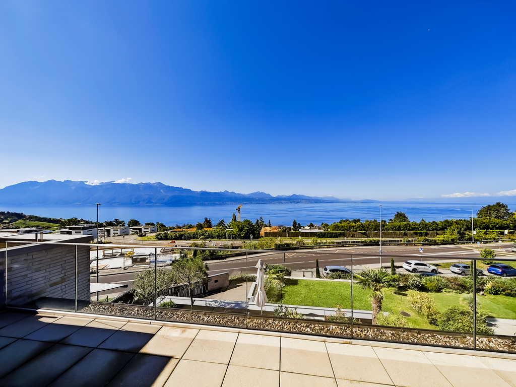 Penthouse de 4.5 pièces avec vue panoramique sur le Lac